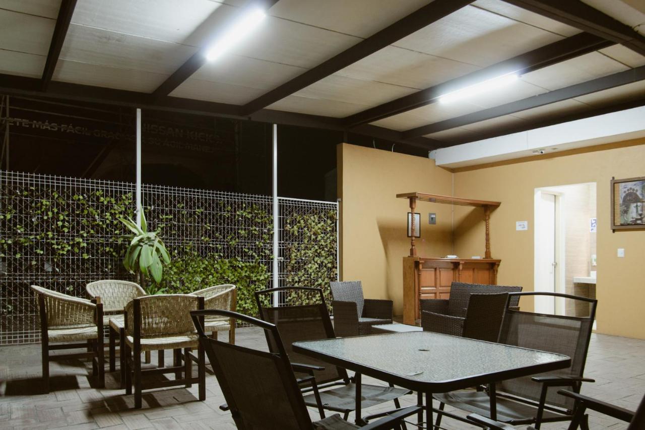 Hotel Guiva Aeropuerto Oaxaca Extérieur photo